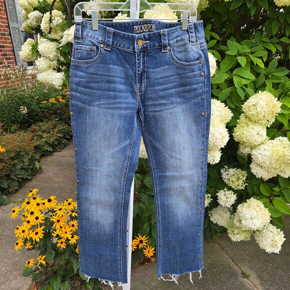 Rock&Roll Cowgirl Women's Jeans Studded Boyfriend size 28 Cutoff 29.25 Inseam - Picture 1 of 16